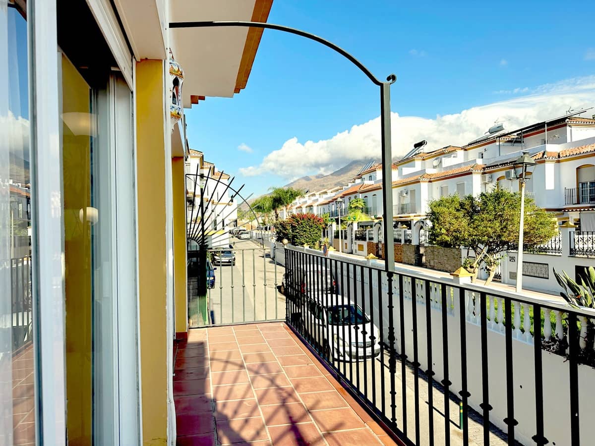 3 Zimmer Haus zu verkaufen in Estepona - 579.000 € (Ref: 9701550)