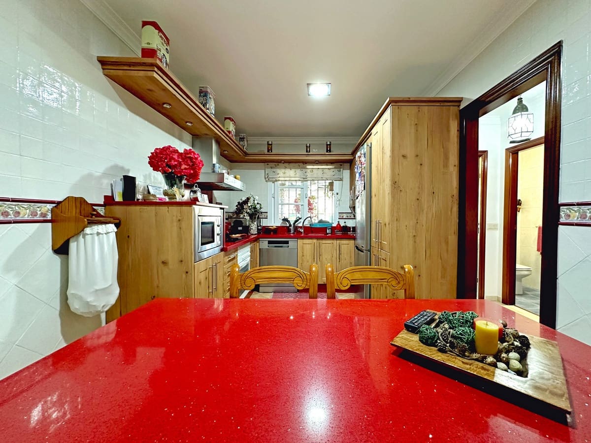 3 Zimmer Haus zu verkaufen in Estepona - 579.000 € (Ref: 9701550)