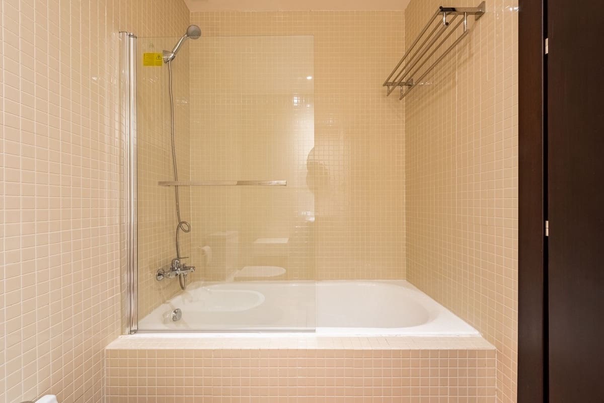 4 soveværelse Semi-Rækkehus til salg i Benahavis med swimmingpool garage - € 550.000 (Ref: 9701552)