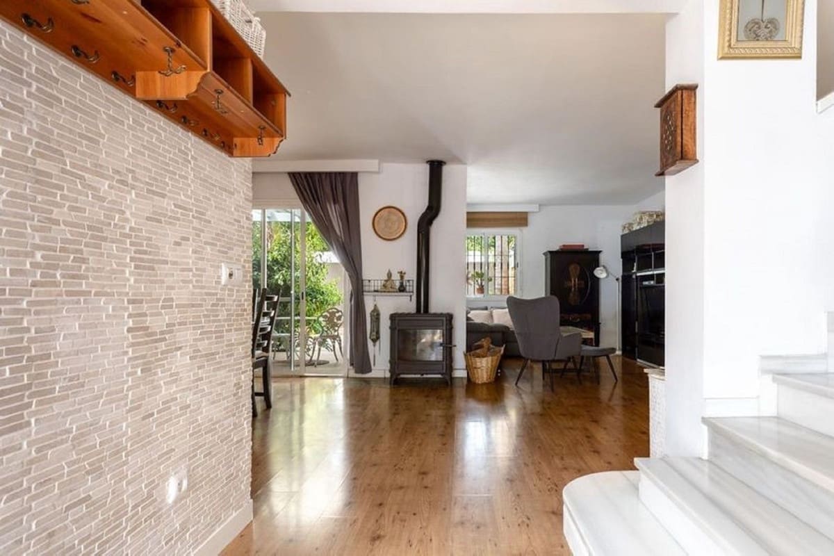 3 bedroom Townhouse for sale in Nueva Andalucia - € 689,400 (Ref: 9701553)