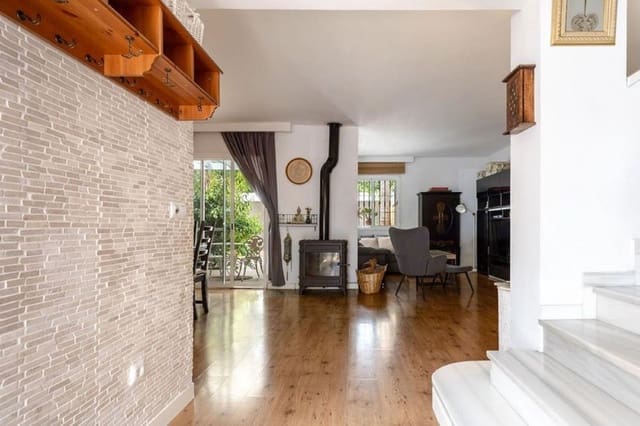 3 slaapkamer Huis te koop in La Dama de Noche - La Alzambra, Marbella - € 689.400 (Ref: 9701553)