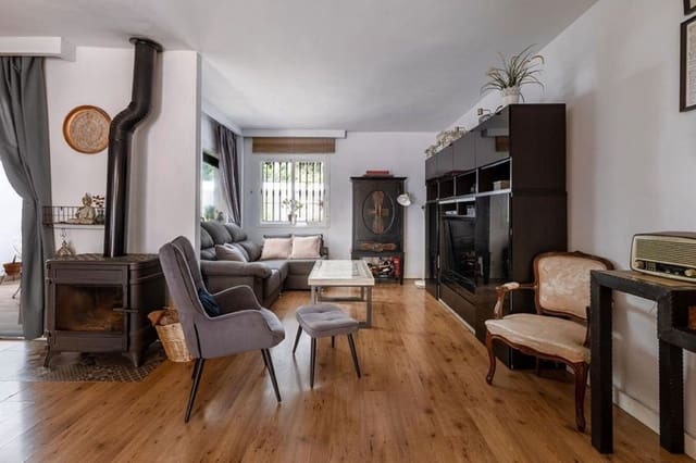 3 slaapkamer Huis te koop in La Dama de Noche - La Alzambra, Marbella - € 689.400 (Ref: 9701553)