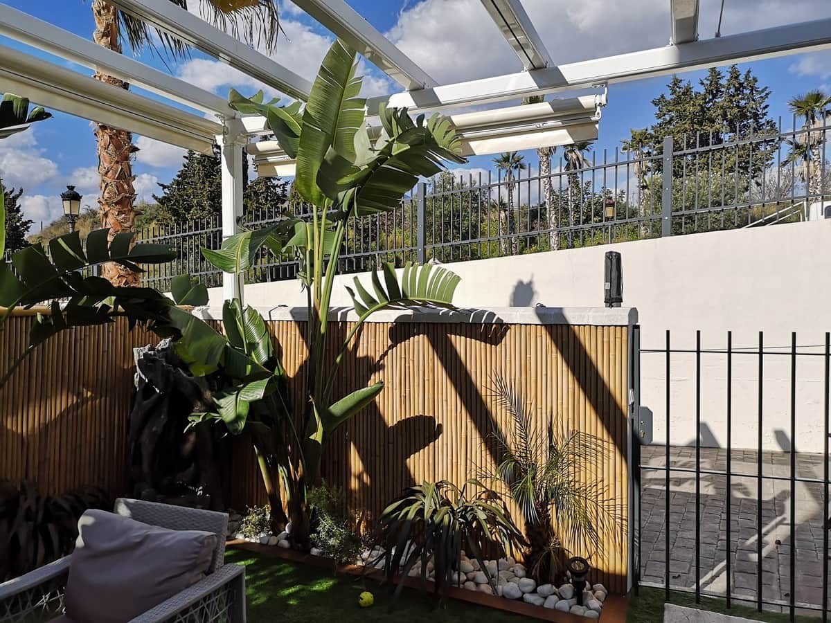 Pareado de 4 habitaciones en Estepona en venta con piscina garaje - 595.000 € (Ref: 9701554)