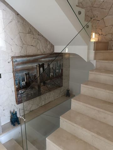 Pareado de 4 habitaciones en Centro, Estepona en venta con piscina garaje - 595.000 € (Ref: 9701554)