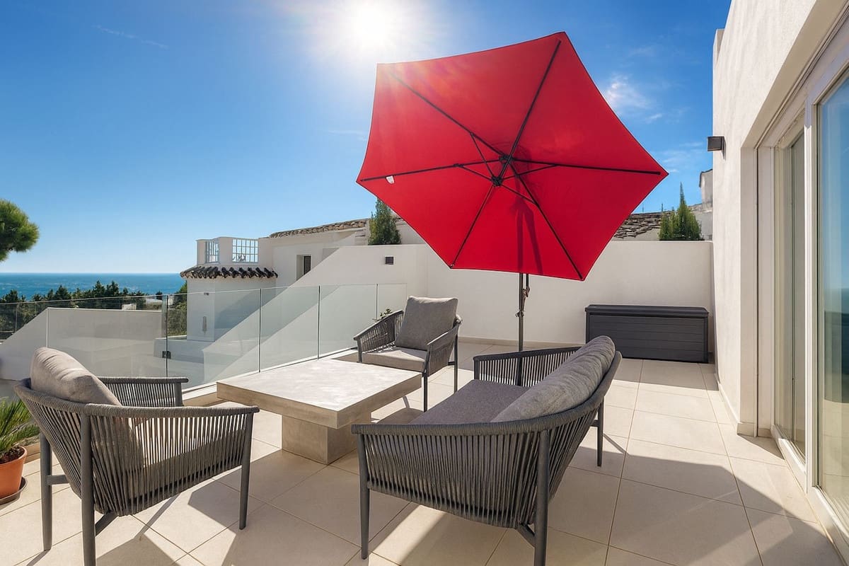 3 Zimmer Villa zu verkaufen in Mijas Costa mit Pool - 1.180.000 € (Ref: 9704994)