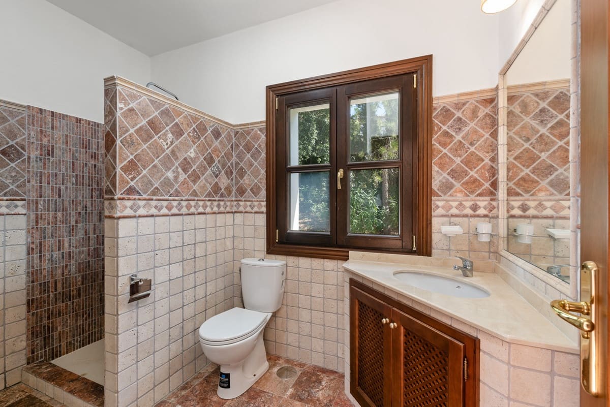 4 chambre Villa/Maison à vendre à Casares avec piscine - 1 645 000 € (Ref: 9704995)