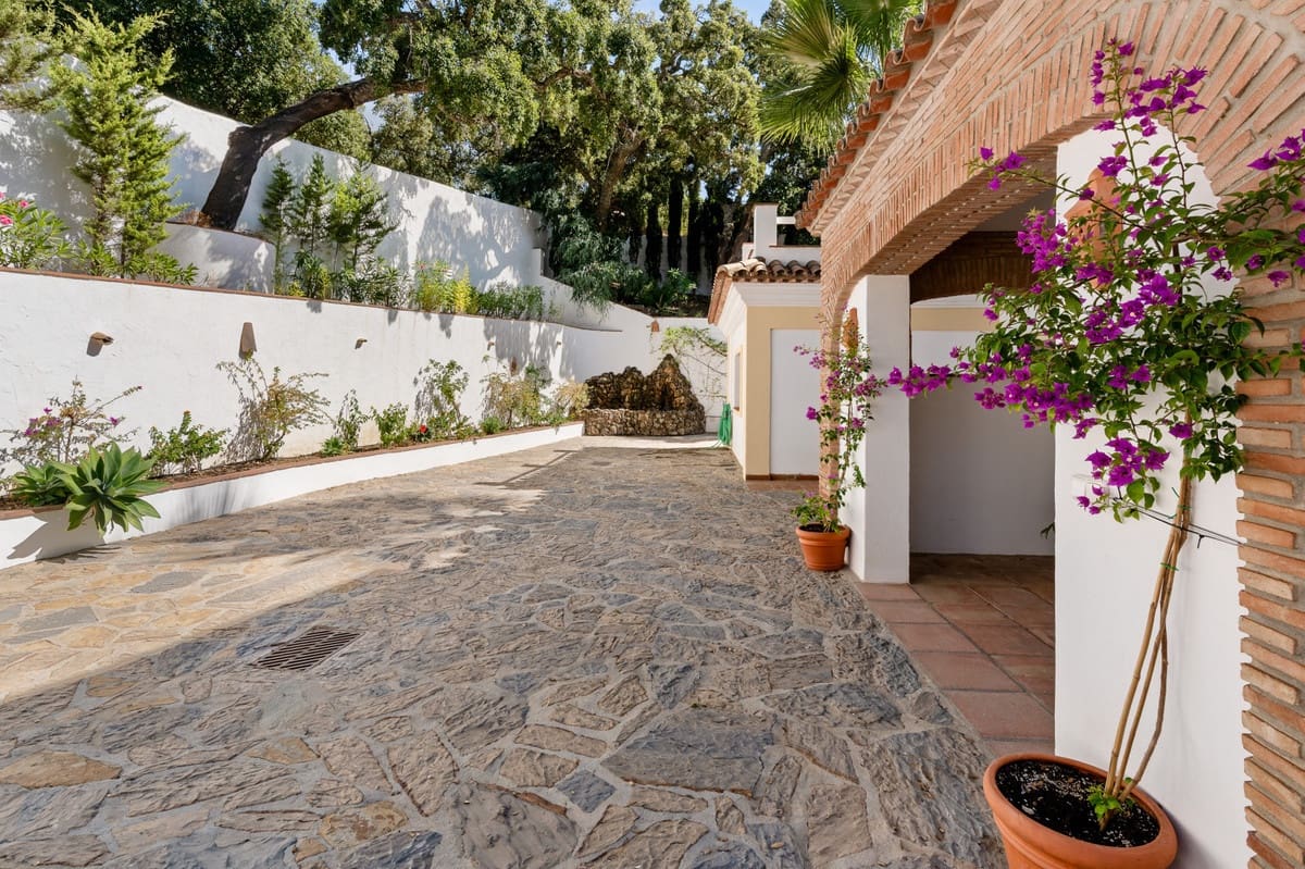 4 chambre Villa/Maison à vendre à Casares avec piscine - 1 645 000 € (Ref: 9704995)