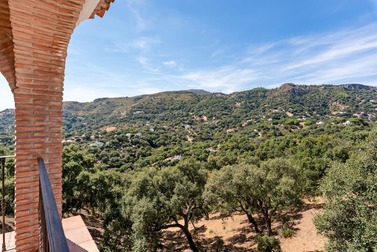 4 chambre Villa/Maison à vendre à Casares avec piscine - 1 645 000 € (Ref: 9704995)