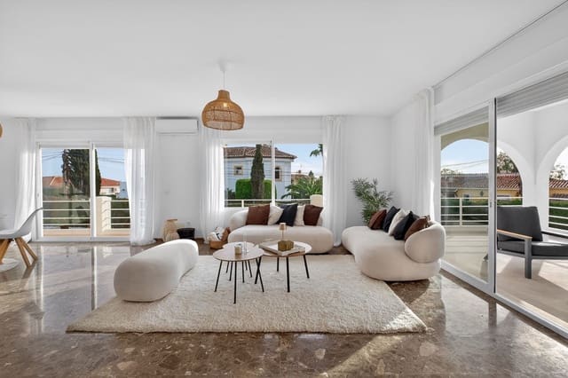 4 soveværelse Villa til salg i Marbella med swimmingpool - € 1.649.000 (Ref: 9704996)