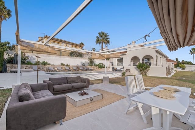 4 soveværelse Villa til salg i Marbella med swimmingpool - € 1.649.000 (Ref: 9704996)