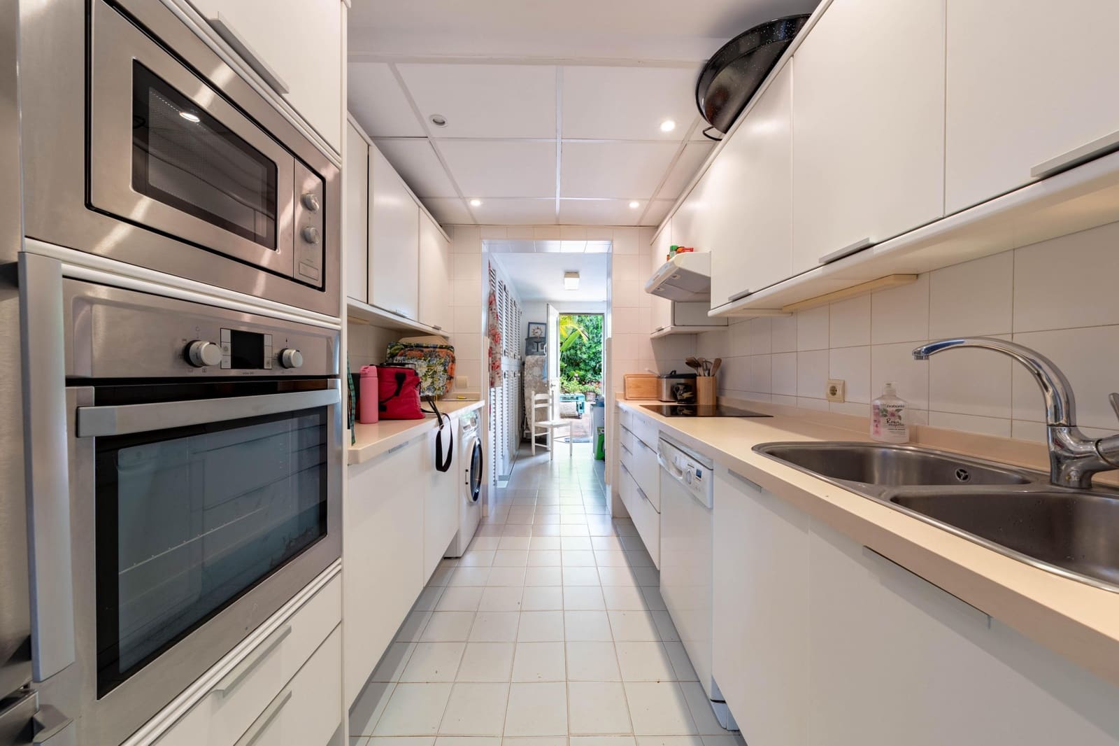 Chalet de 5 habitaciones en Sotogrande en venta con piscina - 995.000 € (Ref: 9704998)