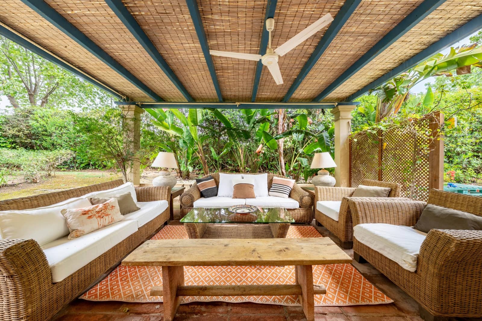 Chalet de 5 habitaciones en Sotogrande en venta con piscina - 995.000 € (Ref: 9704998)