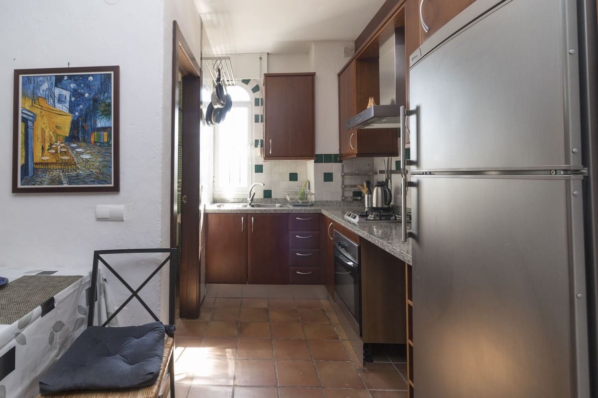 4 sypialnia Willa na sprzedaż w Estepona z basenem - 1 300 000 € (Ref: 9704999)