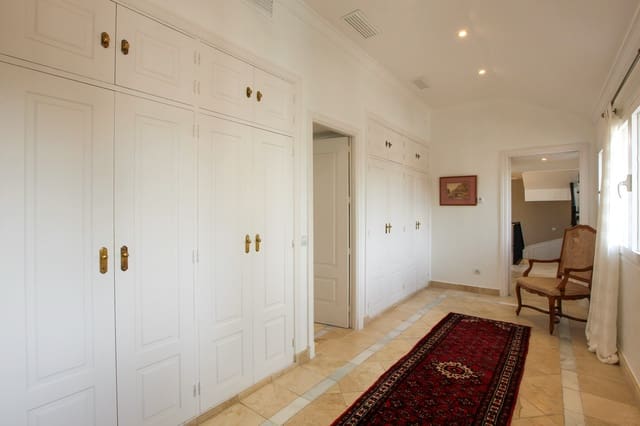 5 chambre Villa/Maison à vendre à Sotogrande, San Roque avec piscine - 1 500 000 € (Ref: 9705001)