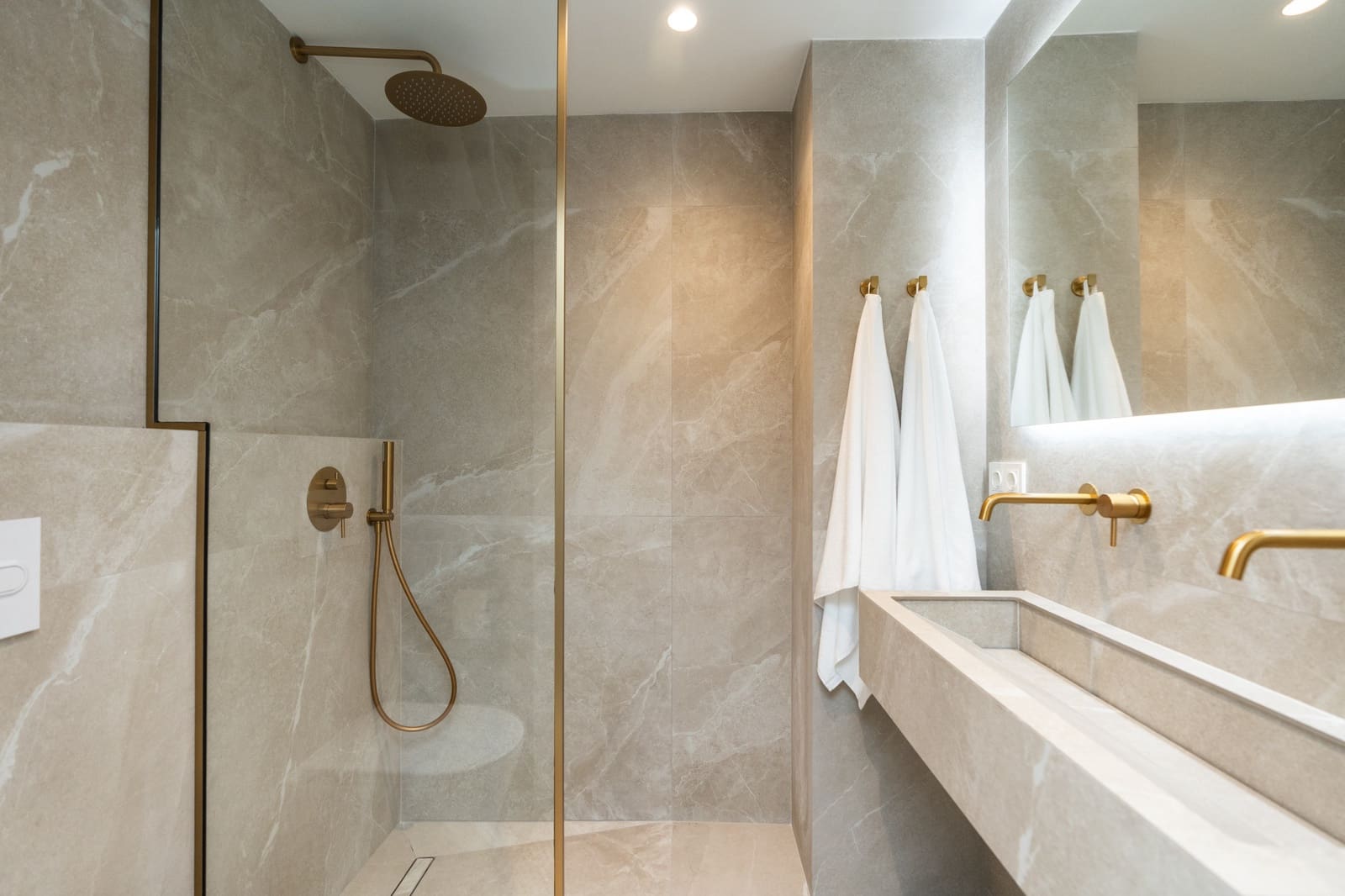 4 bedroom Townhouse for sale in Nueva Andalucia with pool - € 1,499,000 (Ref: 9705003)