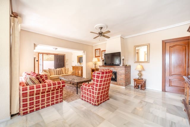 4 slaapkamer Villa te koop in Marbella met zwembad - € 1.290.000 (Ref: 9705005)