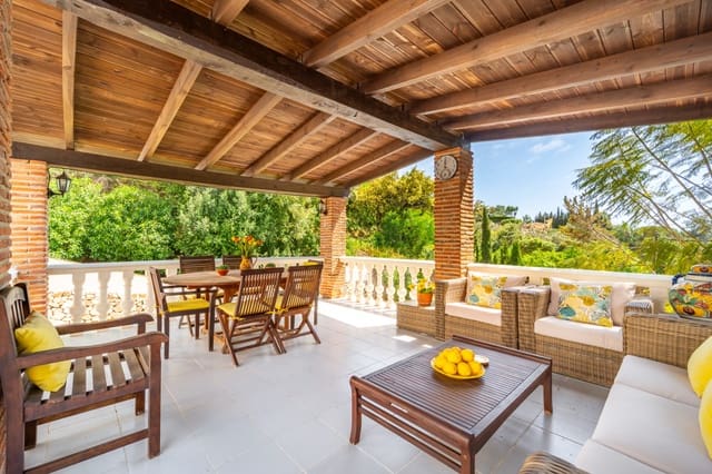 4 slaapkamer Villa te koop in Marbella met zwembad - € 1.290.000 (Ref: 9705005)