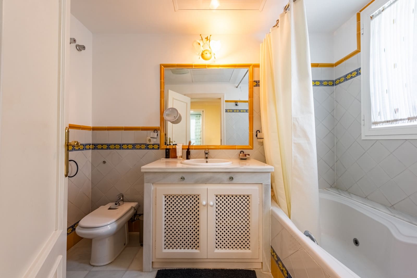 5 chambre Villa/Maison à vendre à Casares avec piscine - 1 595 000 € (Ref: 9705008)