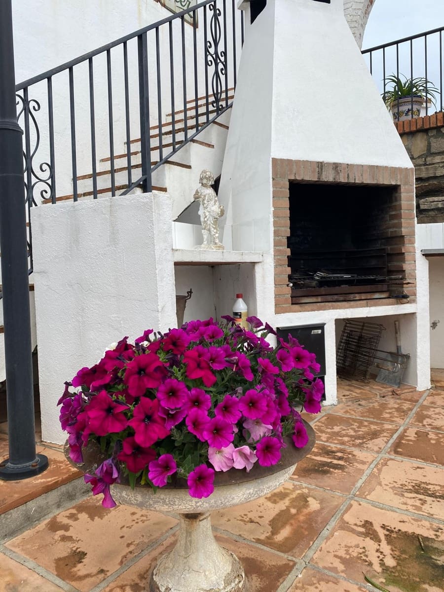 4 soverom Villa til salgs i Estepona med svømmebasseng - € 1 370 000 (Ref: 9705011)