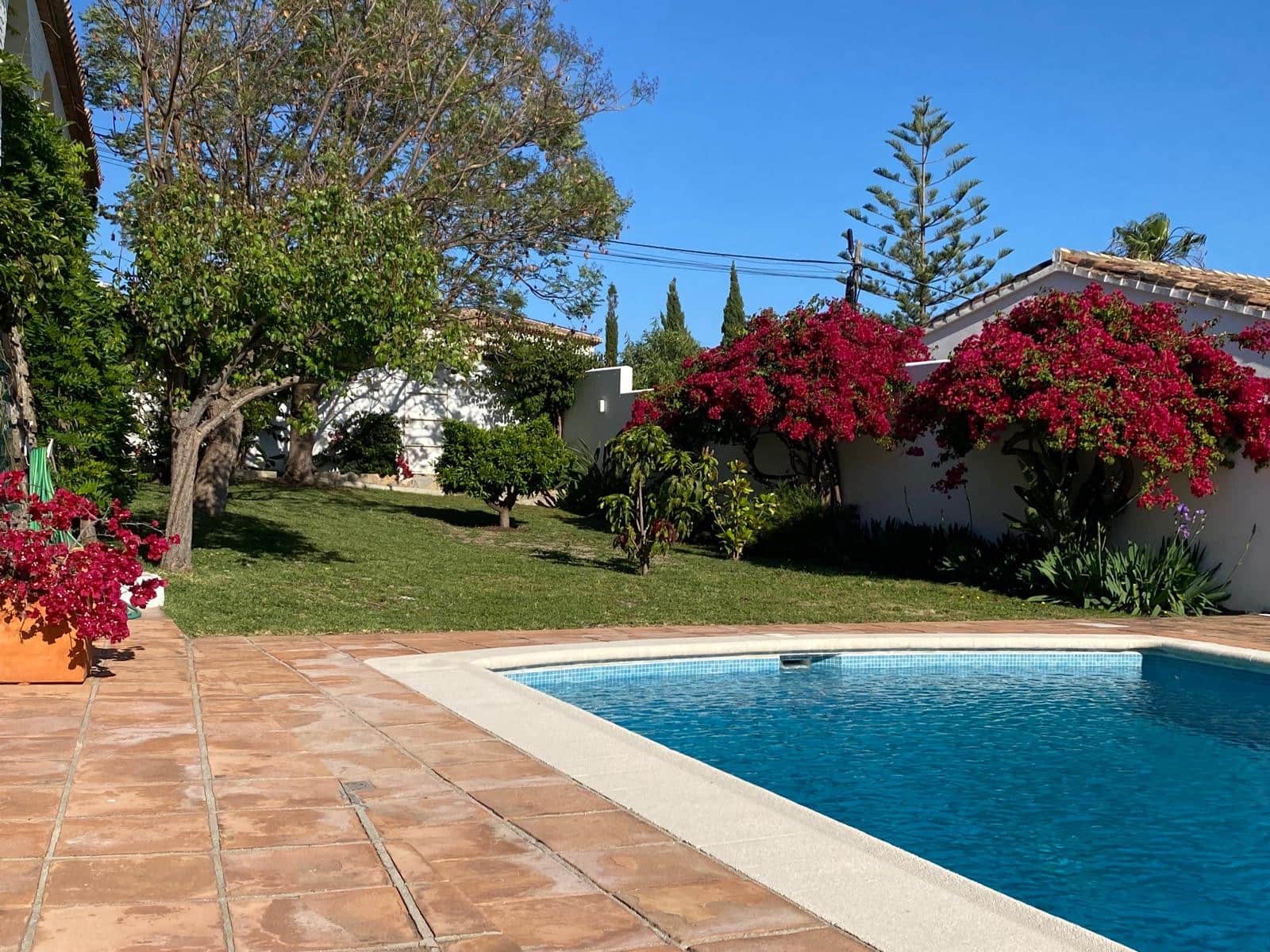 4 soverom Villa til salgs i Estepona med svømmebasseng - € 1 370 000 (Ref: 9705011)