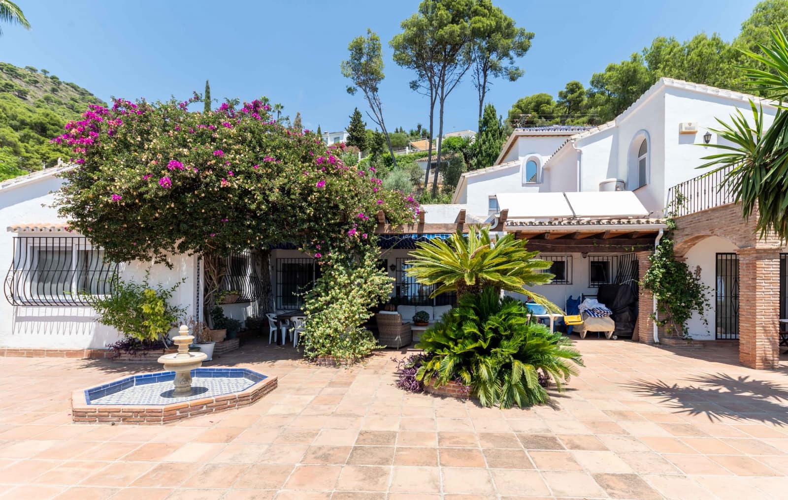 5 soverom Villa til salgs i Mijas med svømmebasseng - € 1 450 000 (Ref: 9705012)