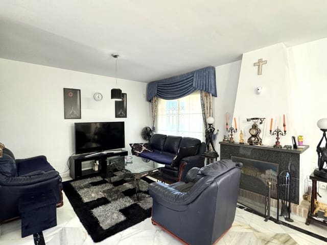 3 chambre Villa/Maison à vendre à Centro, Estepona avec piscine - 730 000 € (Ref: 9705013)