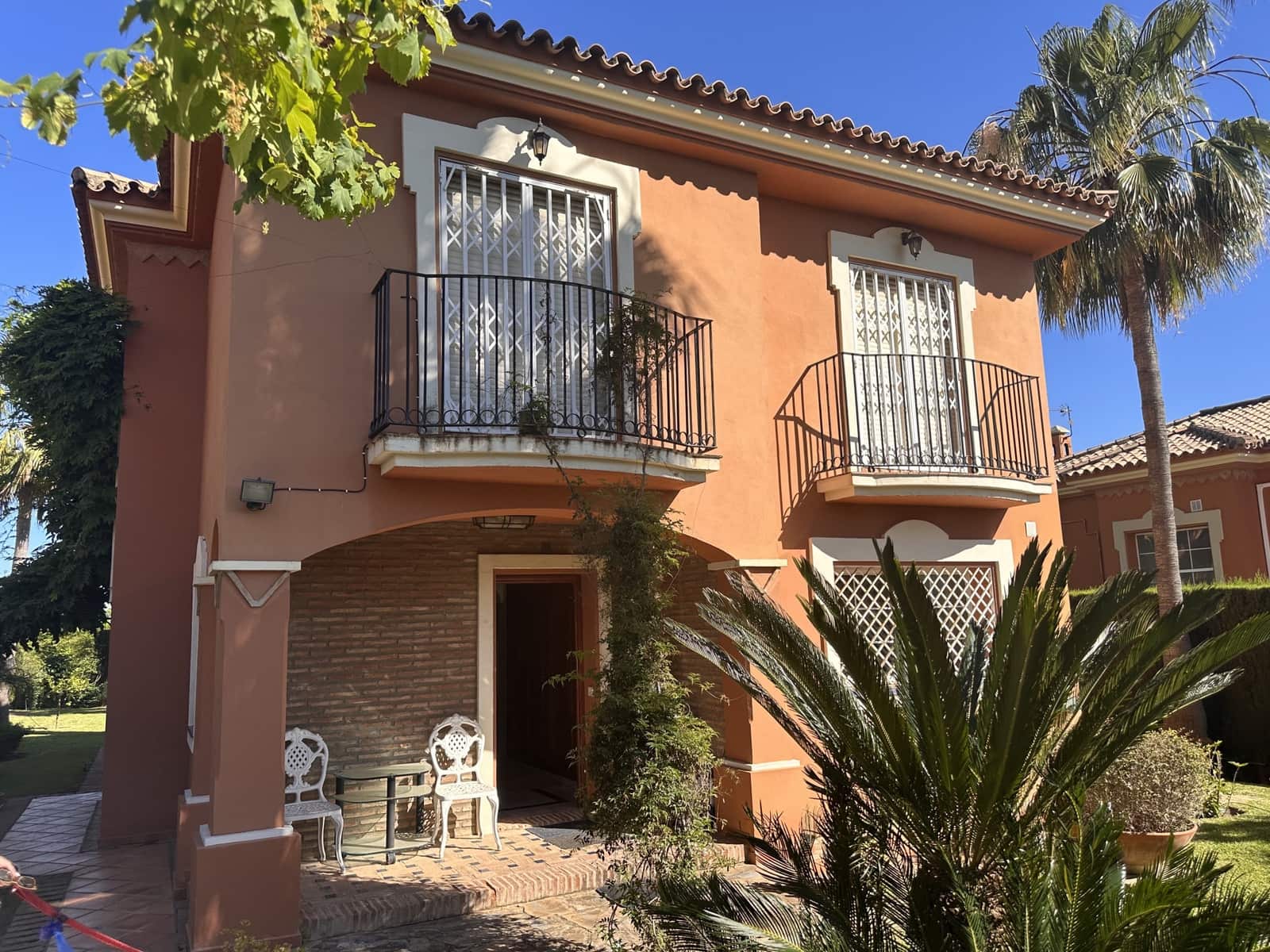 3 chambre Villa/Maison à vendre à Estepona avec piscine - 730 000 € (Ref: 9705013)