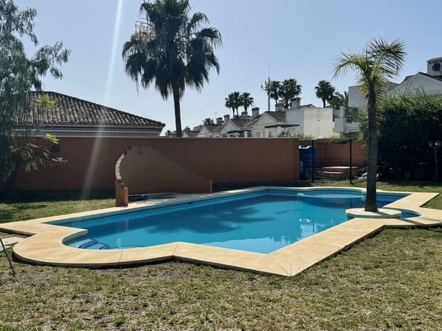 3 chambre Villa/Maison à vendre à Centro, Estepona avec piscine - 730 000 € (Ref: 9705013)