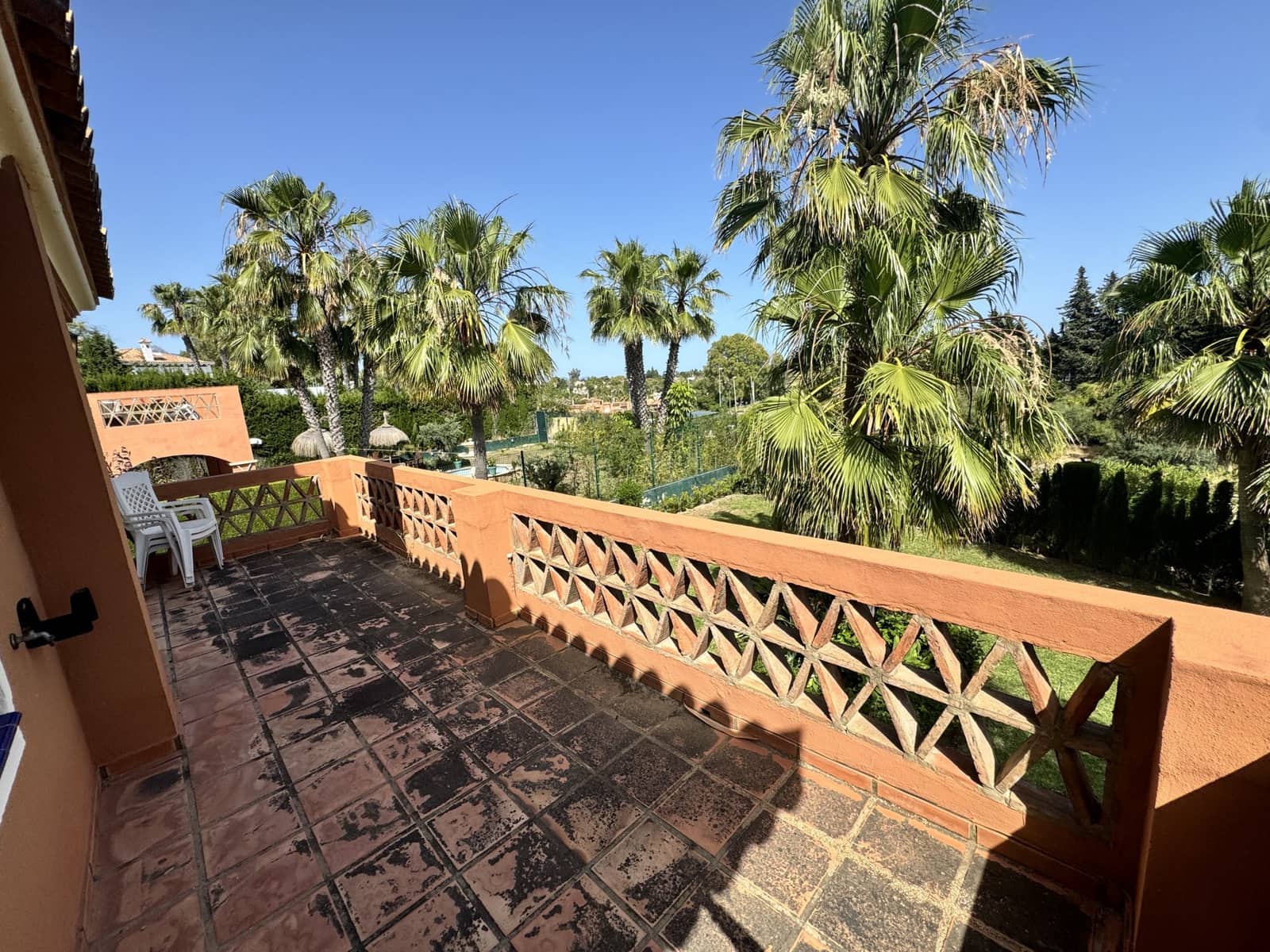 3 chambre Villa/Maison à vendre à Estepona avec piscine - 730 000 € (Ref: 9705013)