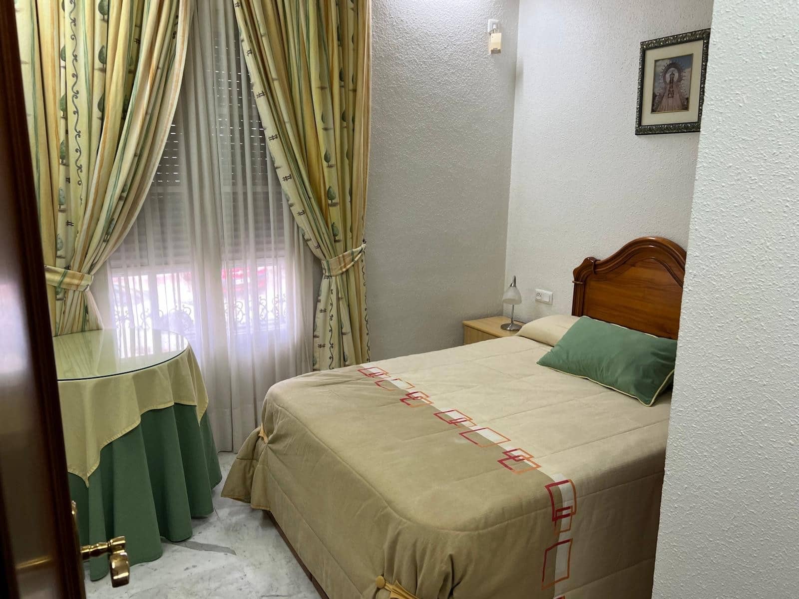 4 bedroom Villa for sale in Nueva Andalucia with pool - € 835,000 (Ref: 9705014)