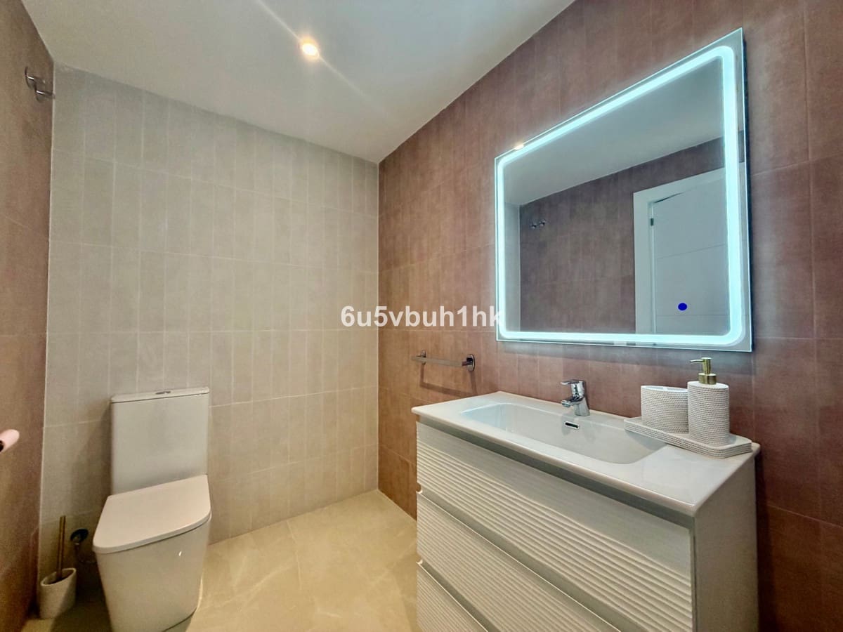 4 soveværelse Villa til salg i Benalmadena Costa med swimmingpool - € 1.250.000 (Ref: 9705016)