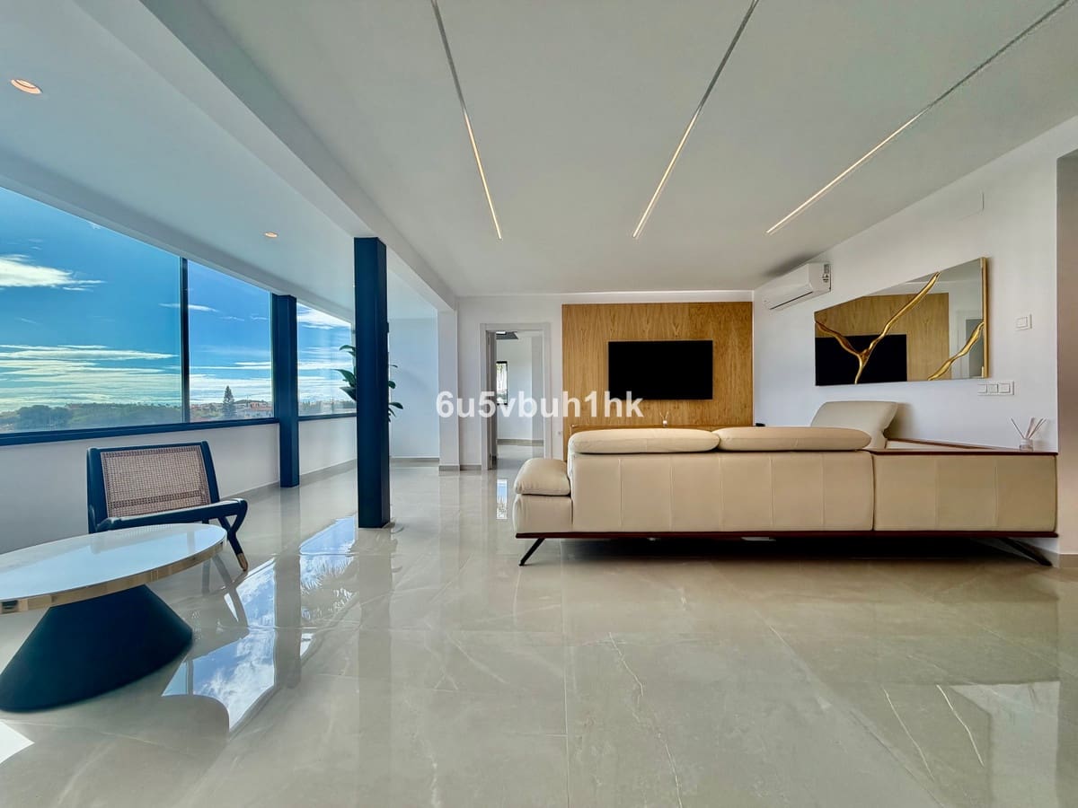 4 soveværelse Villa til salg i Benalmadena Costa med swimmingpool - € 1.250.000 (Ref: 9705016)