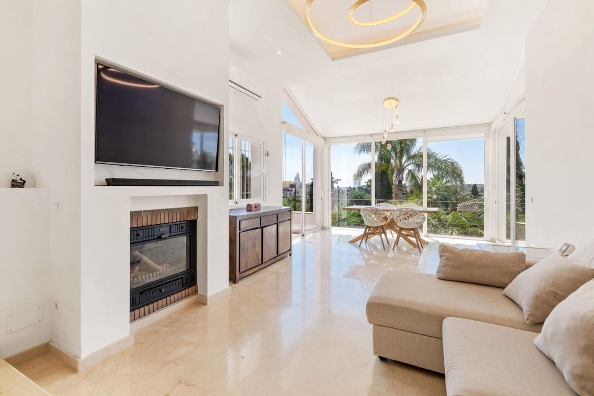 4 sovrum Villa till salu i Mijas Golf med pool - 1 380 000 € (Ref: 9705017)