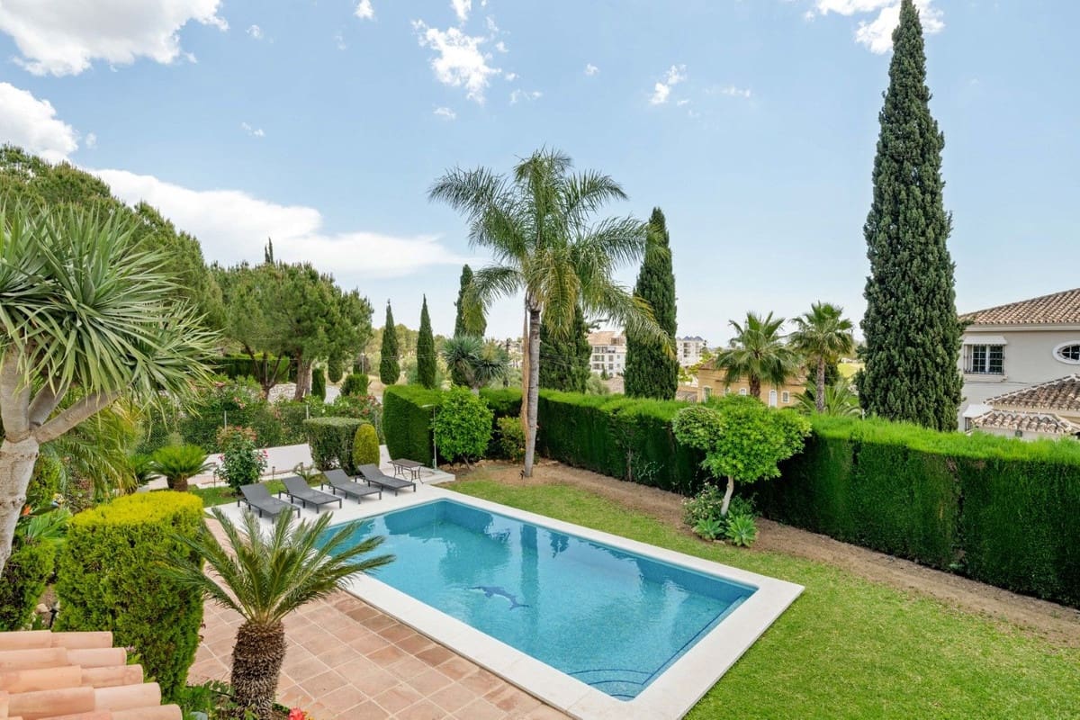 4 bedroom Villa for sale in Mijas Golf with pool - € 1,380,000 (Ref: 9705017)