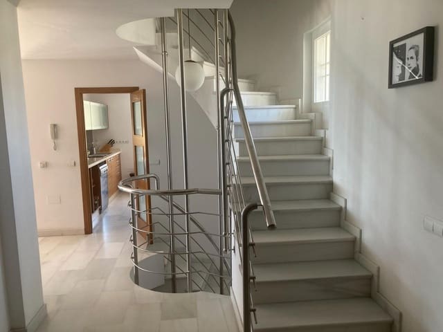 5 Zimmer Haus zu verkaufen in Centro, Estepona mit Pool - 1.755.000 € (Ref: 9705018)