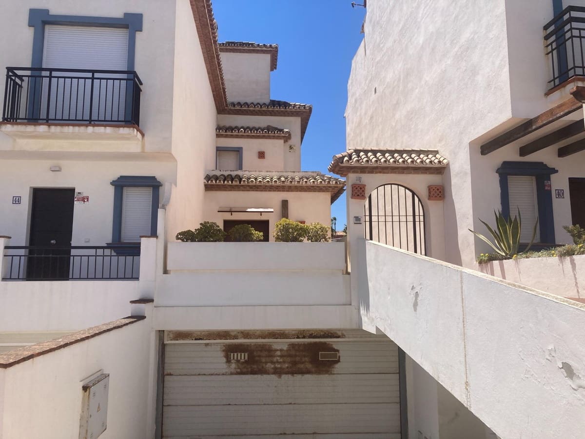 5 Zimmer Haus zu verkaufen in Estepona mit Pool - 1.755.000 € (Ref: 9705018)