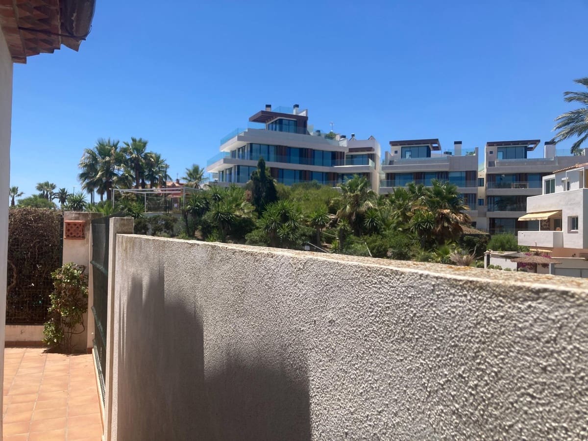 5 Zimmer Haus zu verkaufen in Estepona mit Pool - 1.755.000 € (Ref: 9705018)
