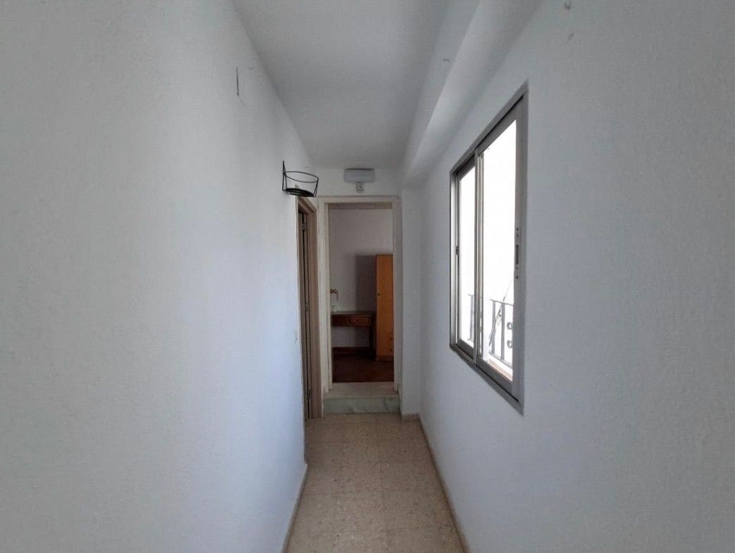 Hotel for sale in Marbella - € 4,500,000 (Ref: 9705019)