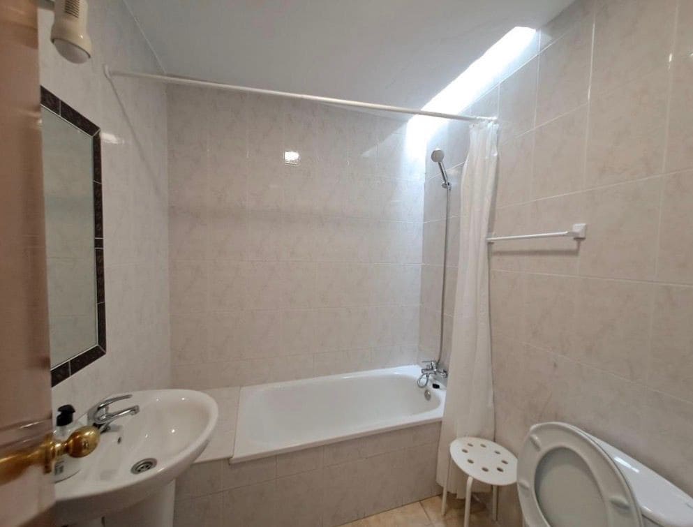 Hotel for sale in Marbella - € 4,500,000 (Ref: 9705019)