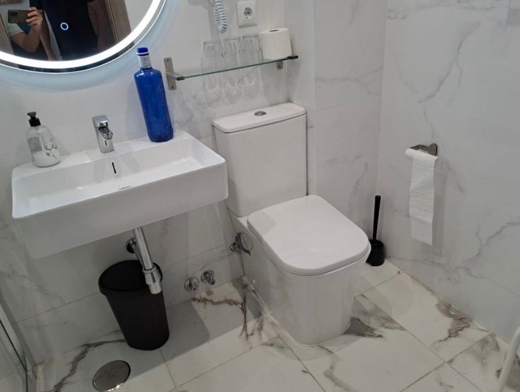 Hotel for sale in Marbella - € 4,500,000 (Ref: 9705019)