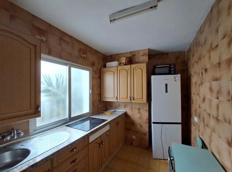 Hotel for sale in Marbella - € 4,500,000 (Ref: 9705019)