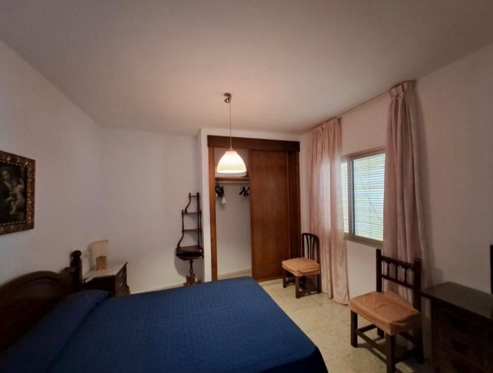 Hotel for sale in Marbella - € 4,500,000 (Ref: 9705019)