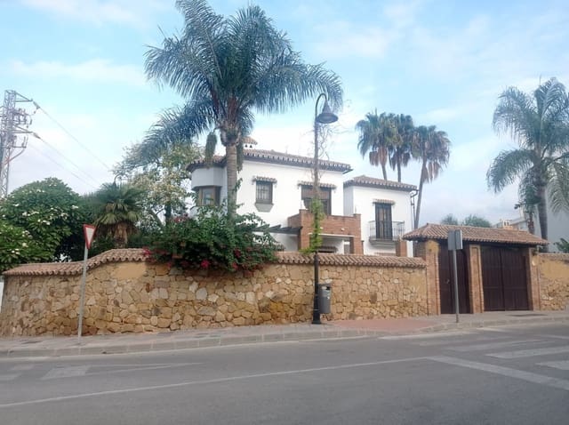 5 soverom Villa til salgs i Mijas pueblo, Mijas med svømmebasseng garasje - € 1 050 000 (Ref: 9705020)