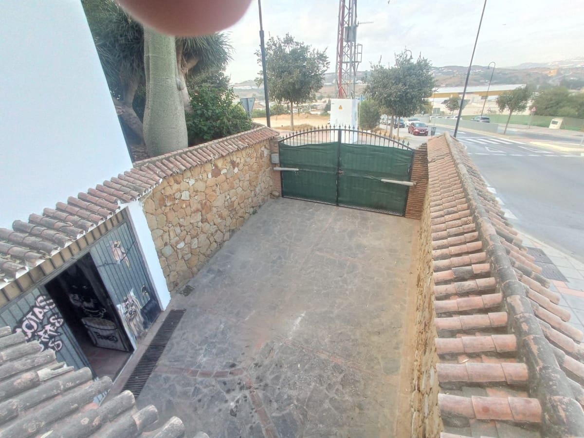 5 soverom Villa til salgs i Mijas med svømmebasseng garasje - € 1 050 000 (Ref: 9705020)