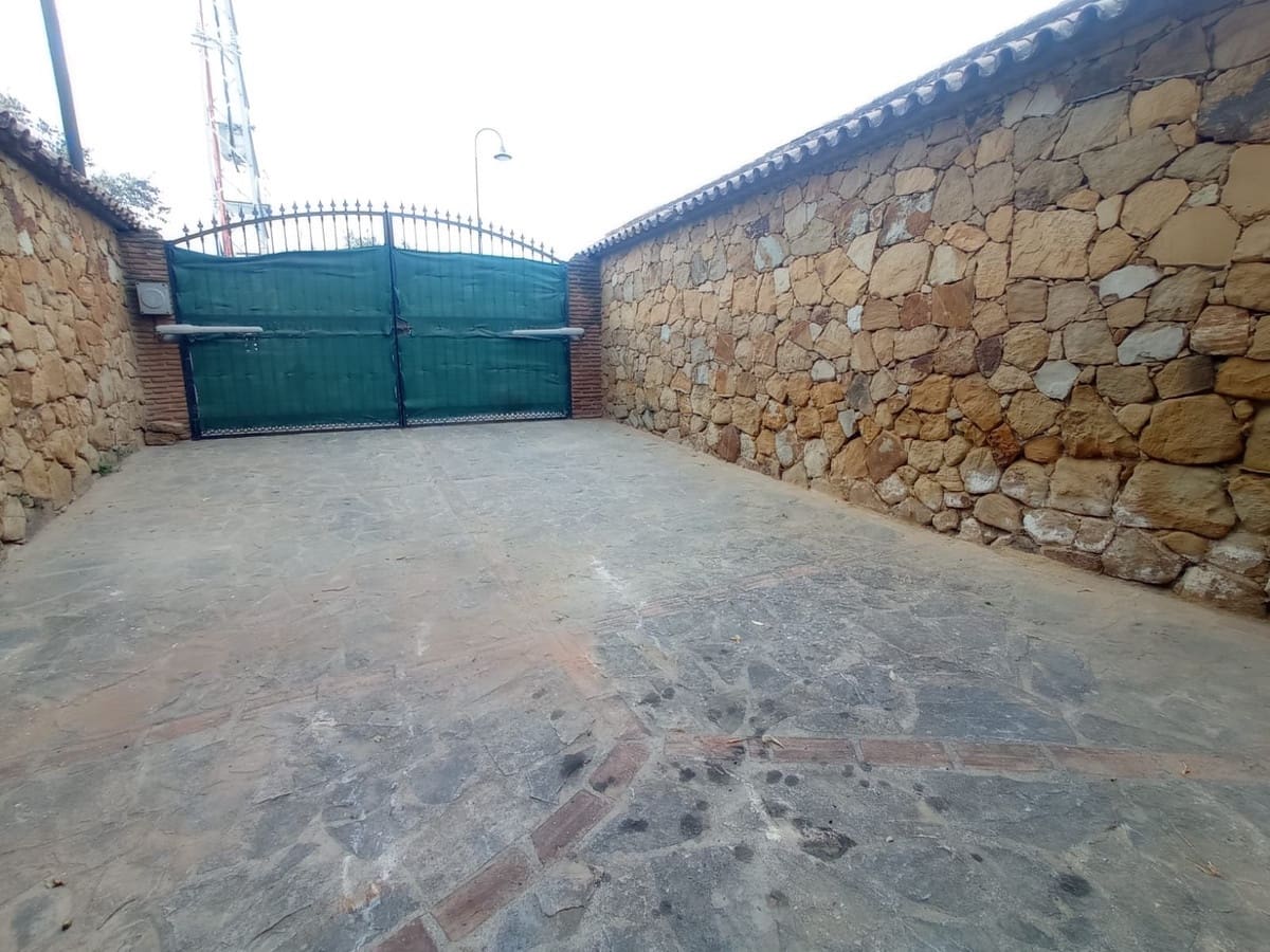 5 soverom Villa til salgs i Mijas med svømmebasseng garasje - € 1 050 000 (Ref: 9705020)