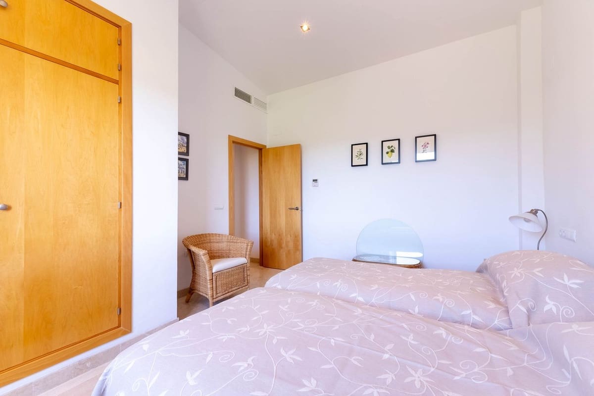 4 bedroom Villa for sale in Mijas Golf with pool - € 1,050,000 (Ref: 9705021)