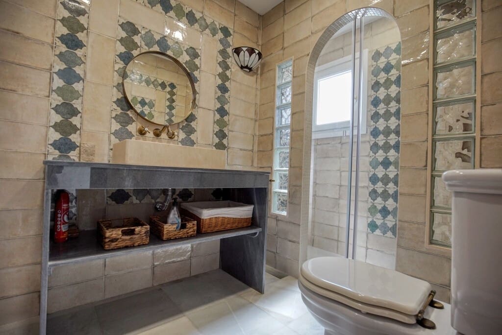 Chalet de 3 habitaciones en Estepona en venta con piscina - 1.050.000 € (Ref: 9705023)