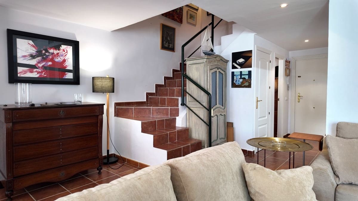 5 quarto Casa em Banda para venda em San Pedro de Alcantara com piscina garagem - 1 100 000 € (Ref: 9705024)