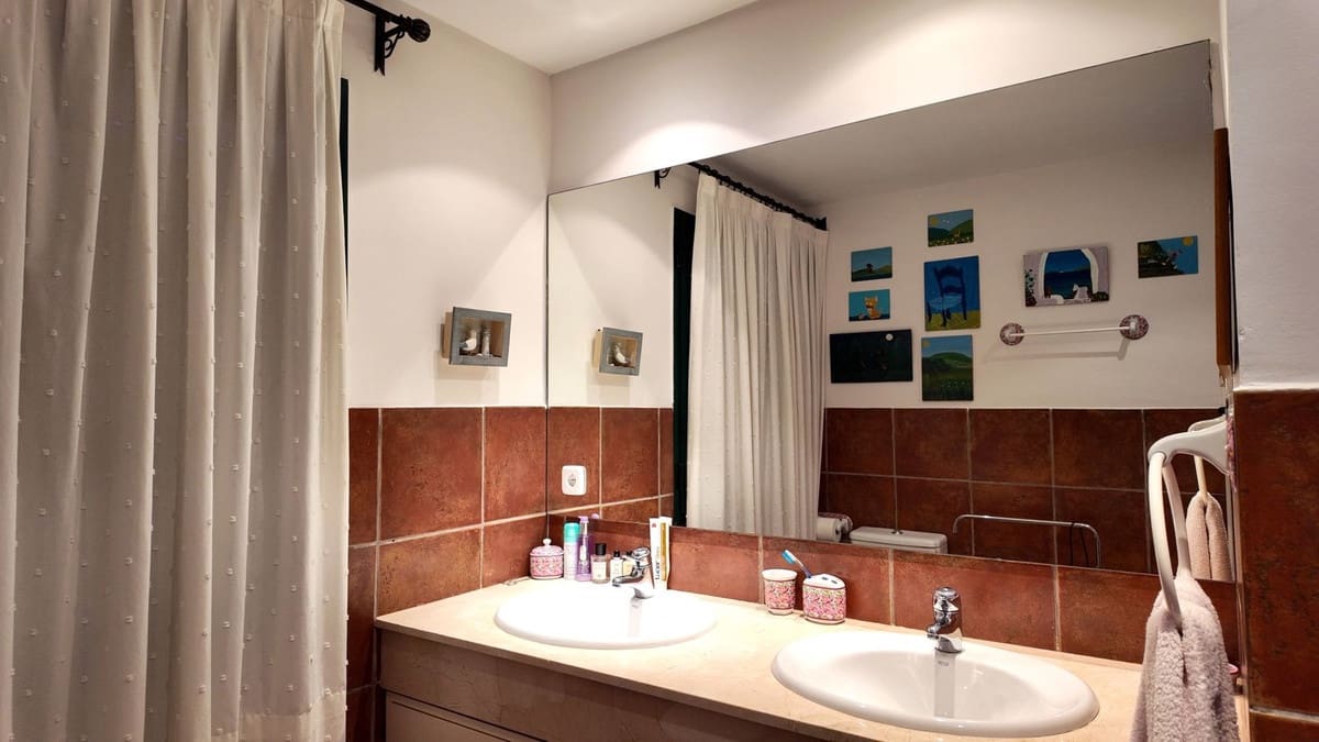 5 quarto Casa em Banda para venda em San Pedro de Alcantara com piscina garagem - 1 100 000 € (Ref: 9705024)