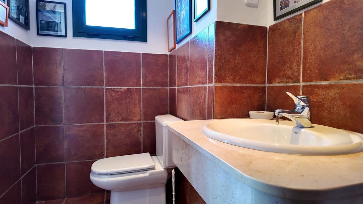 5 quarto Casa em Banda para venda em San Pedro de Alcantara com piscina garagem - 1 100 000 € (Ref: 9705024)